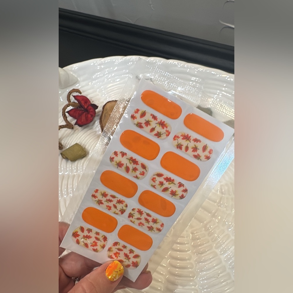 🎃 “Pumpkin Patch” Nail Wraps | Fall Leaves & Orange Mix | Easy DIY Manicure